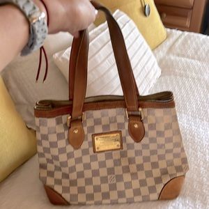 100 % authentic azure Hamstead Louis Vuitton